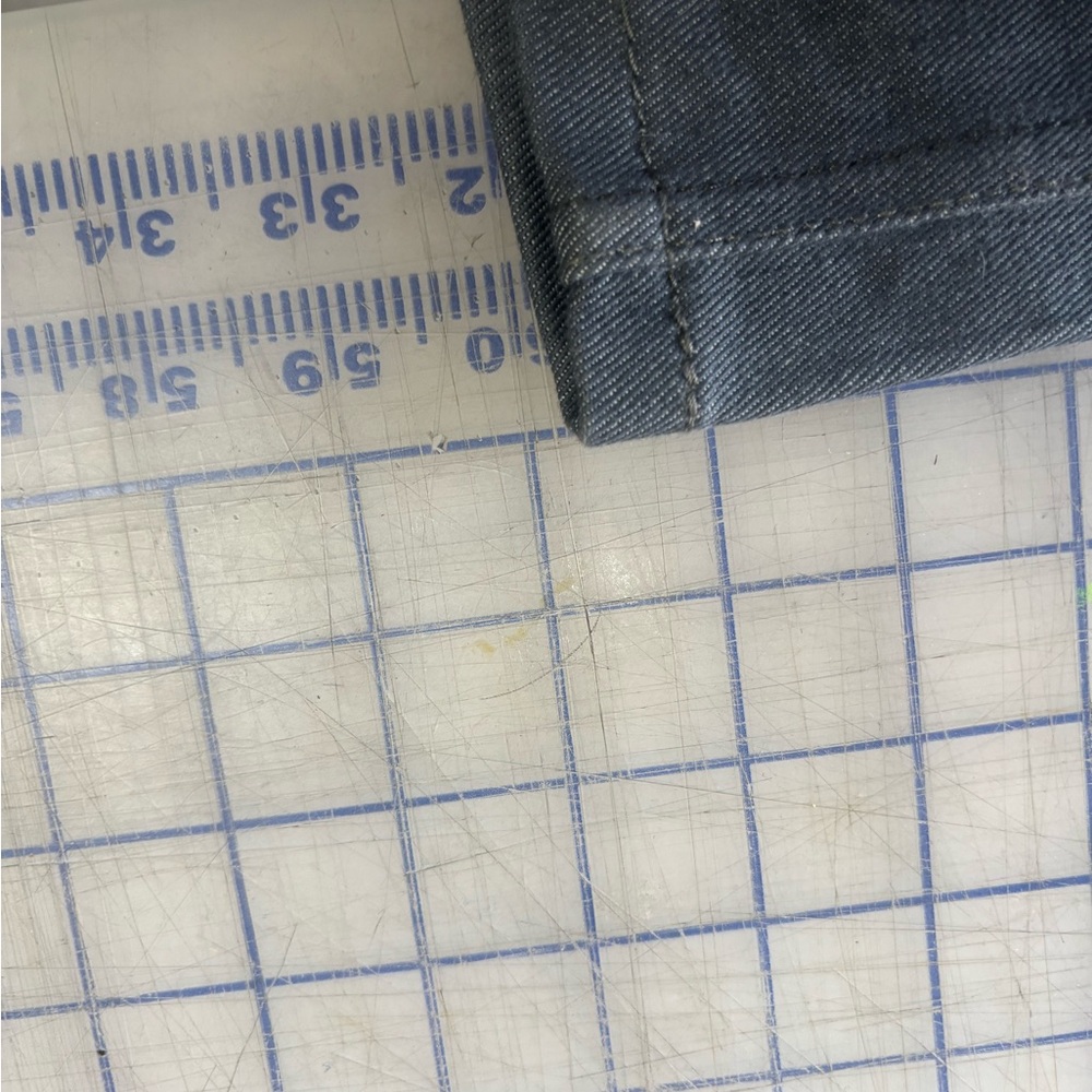 Gray Straight-Leg Jeans. Levi’s 510 super skinny.  Size 36x32 - Picture 7 of 7